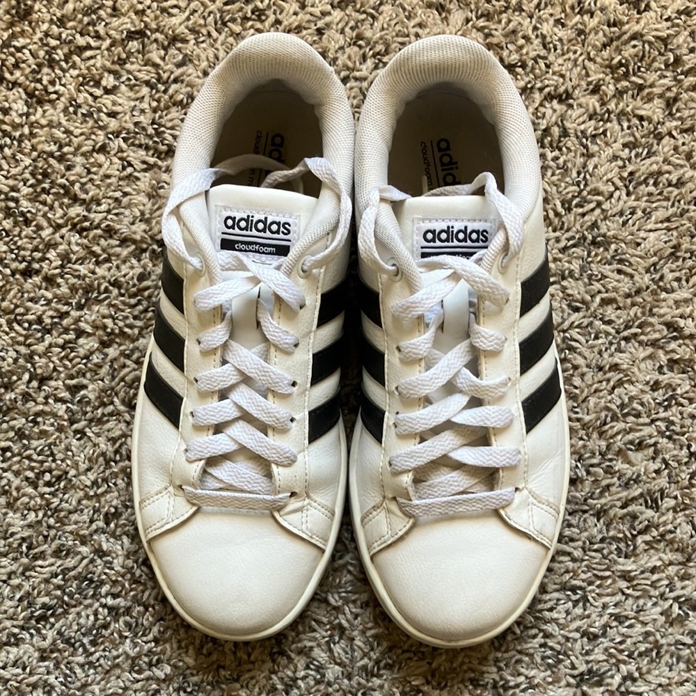 Adidas sneaker’s